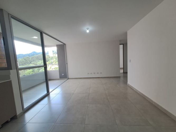 Apartamento de 3 alcobas en venta en Las Lomitas, Sabaneta, 83 m² · foto 6 de 24