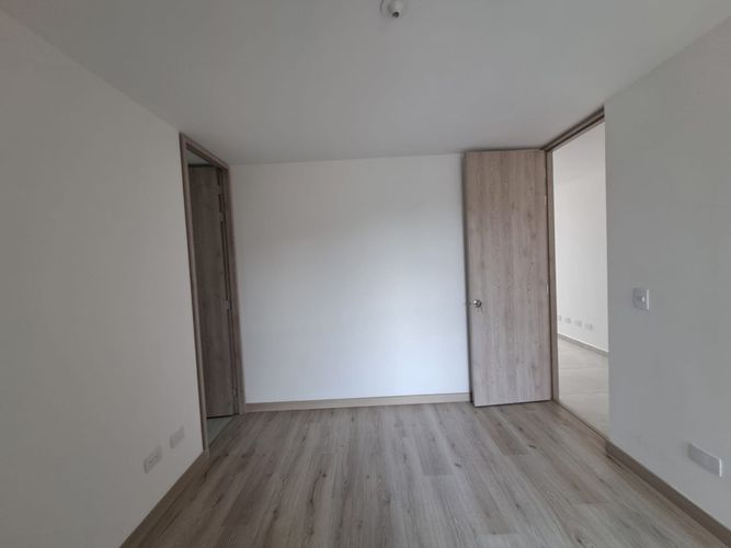 Apartamento de 3 alcobas en venta en Las Lomitas, Sabaneta, 83 m² · foto 12 de 24