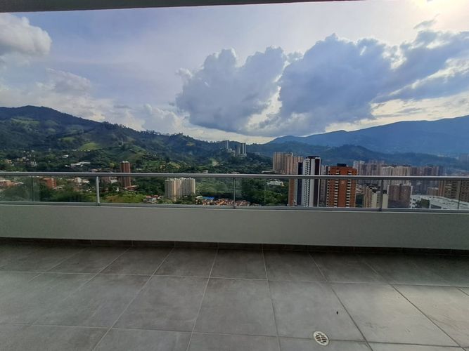 Apartamento de 3 alcobas en venta en Las Lomitas, Sabaneta, 83 m² · foto 23 de 24