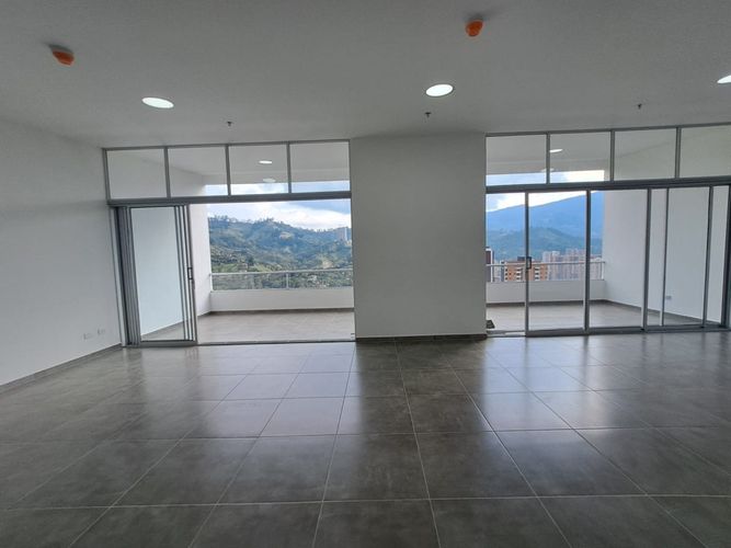 Apartamento de 3 alcobas en venta en Las Lomitas, Sabaneta, 83 m² · foto 24 de 24