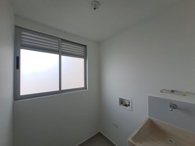 Apartamento de 3 alcobas en venta en Las Lomitas, Sabaneta, 79 m² · foto 4 de 24