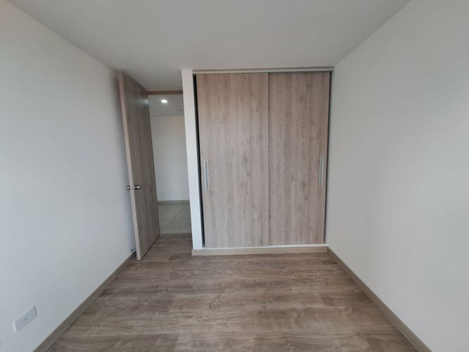 Apartamento de 3 alcobas en venta en Las Lomitas, Sabaneta, 79 m² · foto 12 de 24