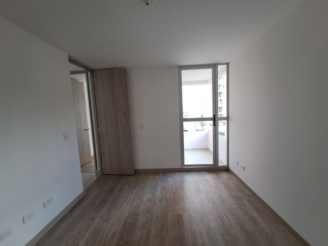 Apartamento de 3 alcobas en venta en Las Lomitas, Sabaneta, 79 m² · foto 16 de 24