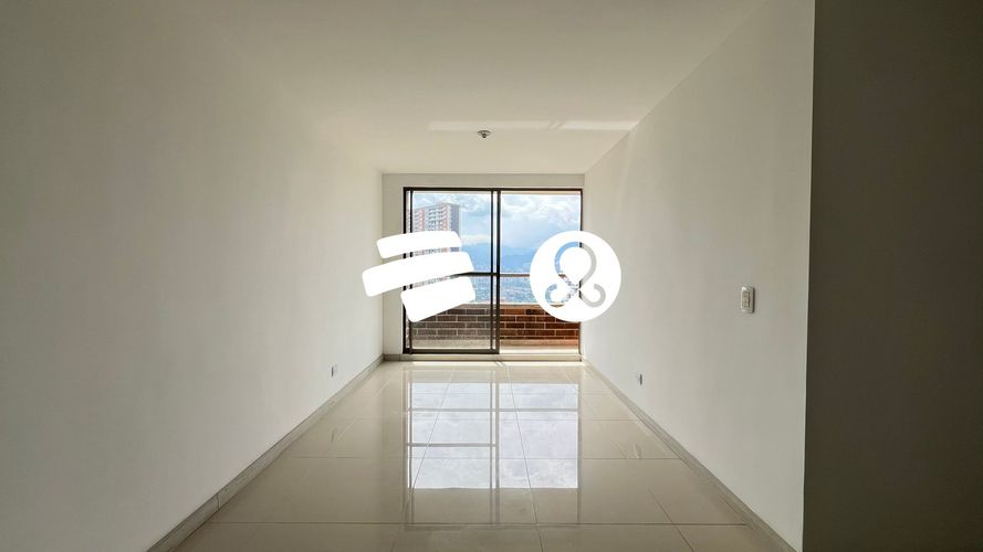 Apartamento de 3 alcobas en venta en Las Lomitas, Sabaneta, 68 m² · foto 2 de 24
