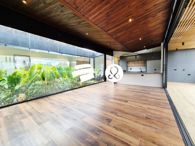 Casa de 4 alcobas en venta en Pantanillo, Envigado, 1886 m² · foto 7 de 24