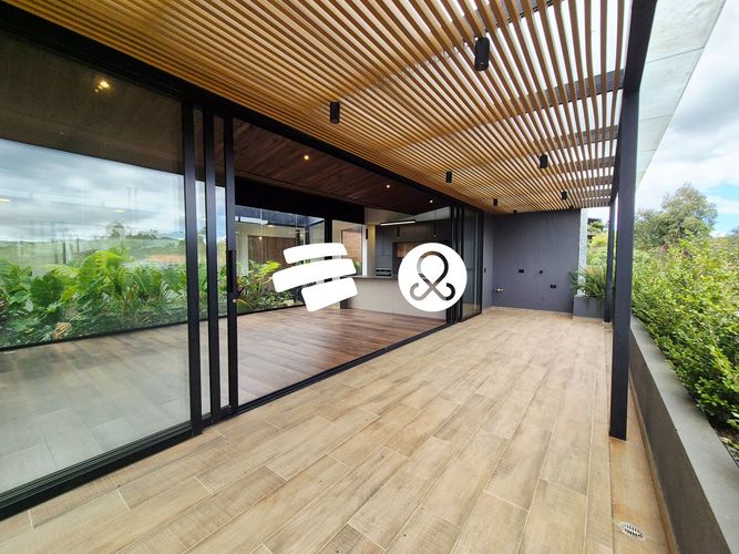 Casa de 4 alcobas en venta en Pantanillo, Envigado, 1886 m² · foto 9 de 24