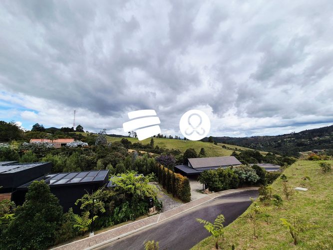 Casa de 4 alcobas en venta en Pantanillo, Envigado, 1886 m² · foto 11 de 24