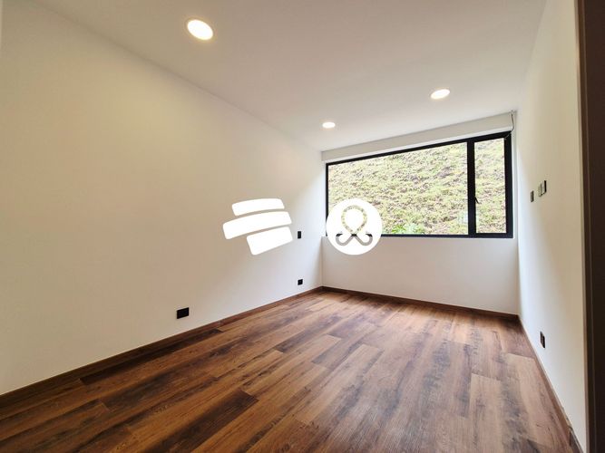Casa de 4 alcobas en venta en Pantanillo, Envigado, 1886 m² · foto 23 de 24