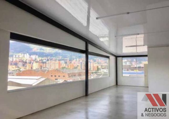 Oficina en arriendo en El Guayabo, Itagüí, 200 m² · foto 3 de 3