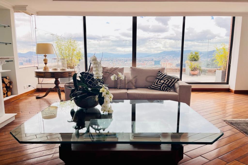 Apartamento en venta en El Refugio, Bogotá · foto 3 de 24