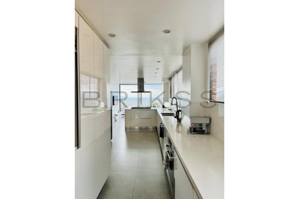 Apartamento en venta en El Refugio, Bogotá · foto 5 de 24