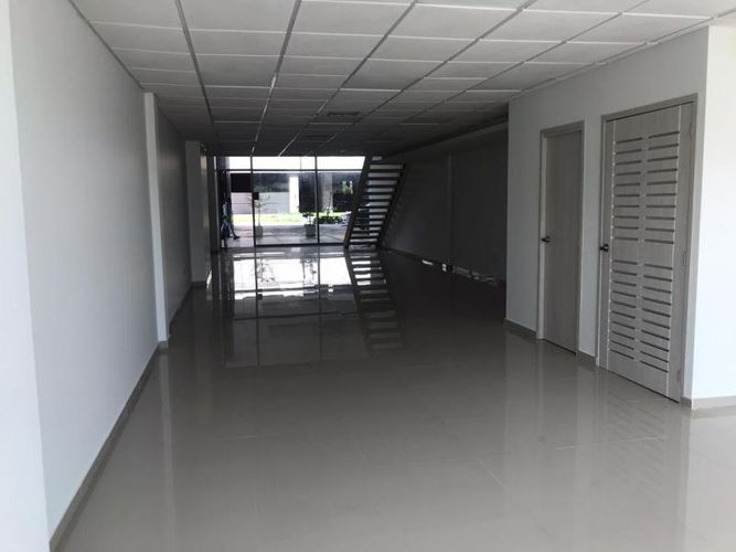 Local en arriendo en Ciudad Mallorquin, Barranquilla, 180 m² · foto 3 de 24