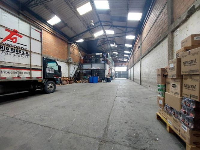 Bodega en arriendo en El Chagualo, Medellín, 500 m² · foto 4 de 10