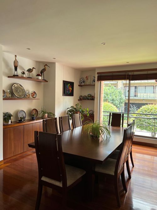 Apartamento de 4 alcobas en venta en San Patricio, Bogotá, 230 m² · foto 2 de 18