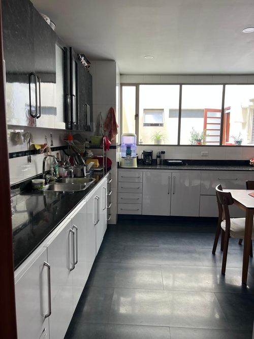 Apartamento de 4 alcobas en venta en San Patricio, Bogotá, 230 m² · foto 14 de 18