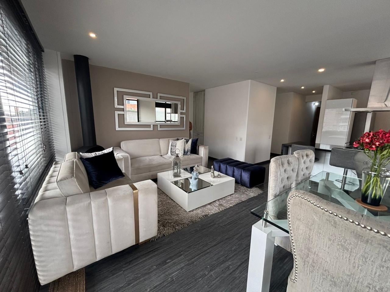 Apartamento en venta en Santa Paula, Bogotá · foto 2 de 23