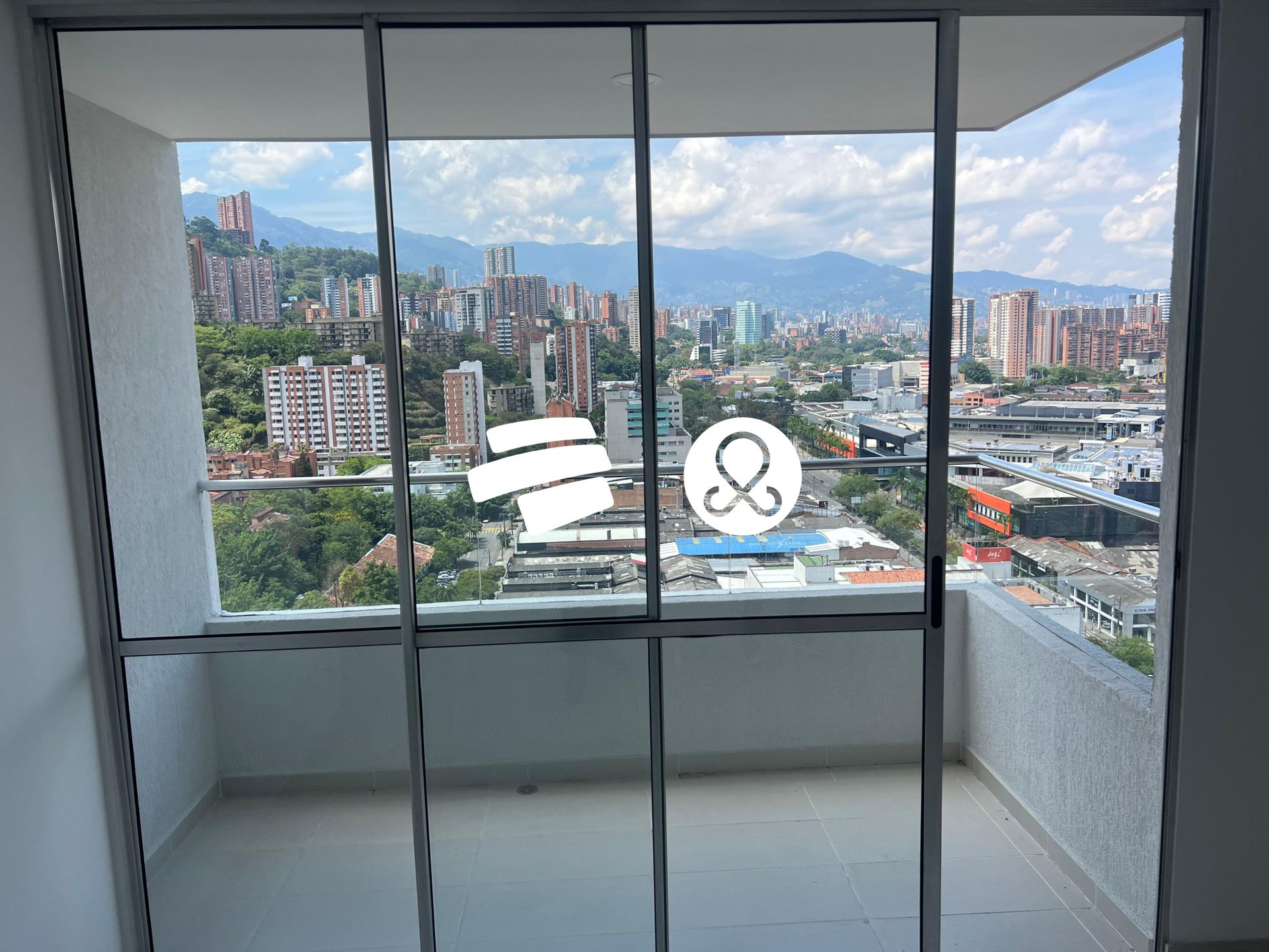 Apartamento en venta en Vía Las Palmas, Medellín · foto 2 de 17