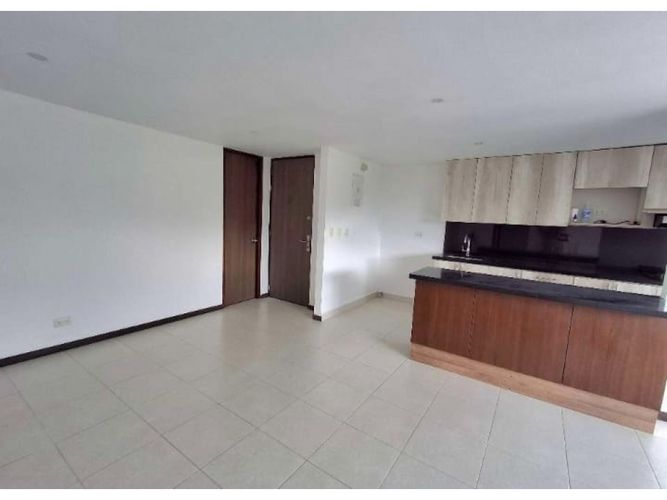 Apartamento de 2 alcobas en arriendo en El Poblado, Medellín, 74 m² · foto 14 de 18