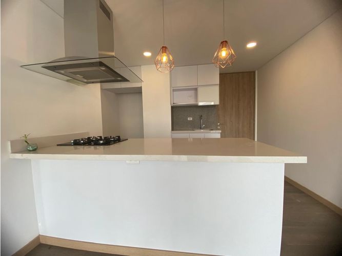 Apartamento de 2 alcobas en arriendo en El Poblado, Medellín, 72 m² · foto 5 de 24
