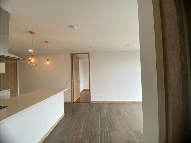 Apartamento de 2 alcobas en arriendo en El Poblado, Medellín, 72 m² · foto 6 de 24
