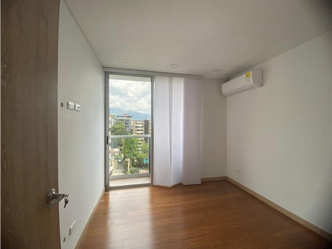 Apartamento de 2 alcobas en arriendo en El Poblado, Medellín, 72 m² · foto 8 de 24