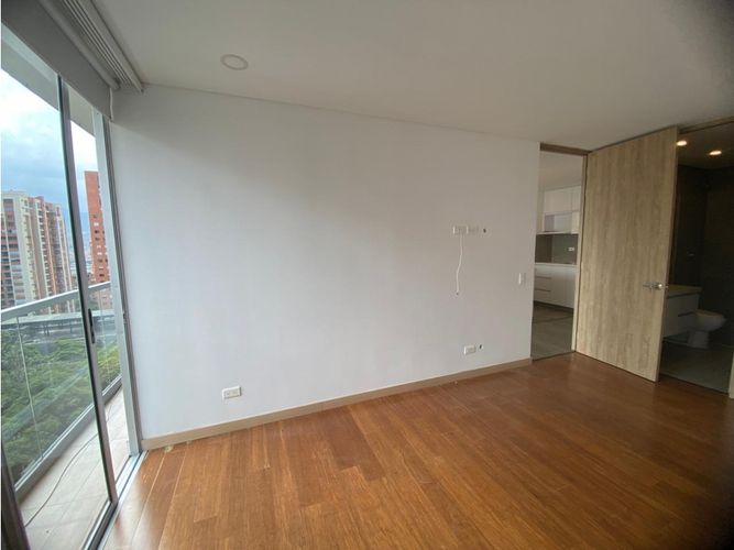 Apartamento de 2 alcobas en arriendo en El Poblado, Medellín, 72 m² · foto 10 de 24