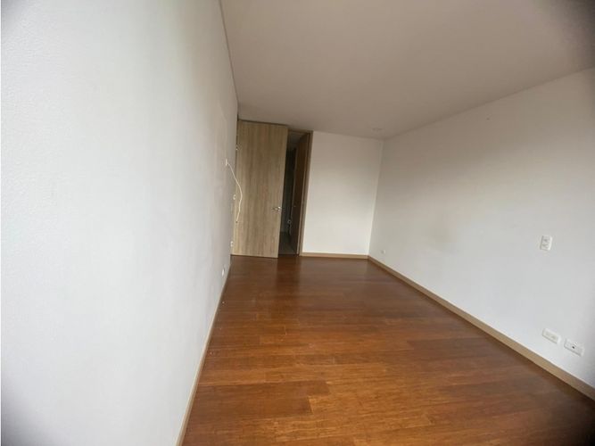 Apartamento de 2 alcobas en arriendo en El Poblado, Medellín, 72 m² · foto 13 de 24