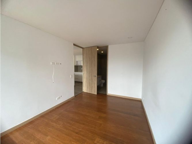 Apartamento de 2 alcobas en arriendo en El Poblado, Medellín, 72 m² · foto 23 de 24
