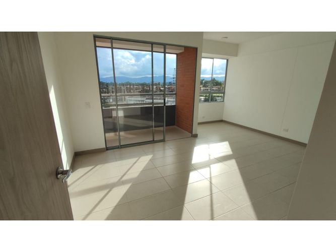 Apartamento de 3 alcobas en arriendo en El Porvenir, Rionegro, 80 m² · foto 2 de 16