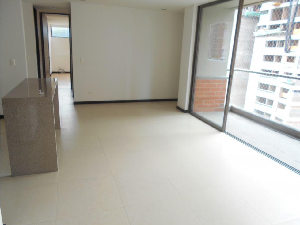 Apartamento en arriendo en Las Palmas, Medellín · foto 2 de 23