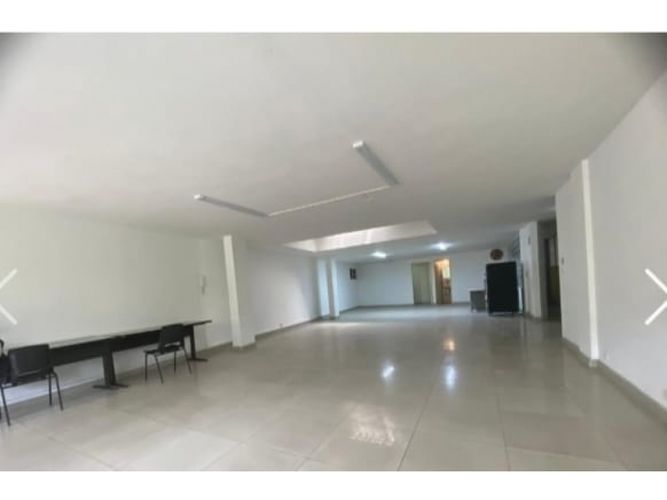 Apartaestudio en venta en Manila, Medellín, 170 m² · foto 4 de 13