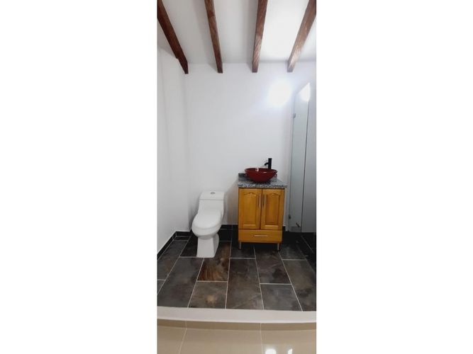 Casa de 3 alcobas en venta en La Alhambra, El Carmen de Viboral, 165 m² · foto 10 de 14