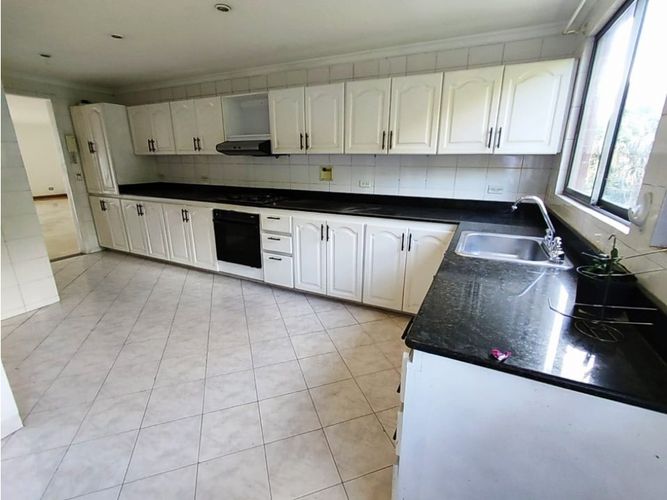 Apartamento de 3 alcobas en venta en Las Palmas, Medellín, 154 m² · foto 15 de 24
