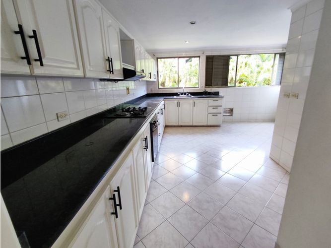 Apartamento de 3 alcobas en venta en Las Palmas, Medellín, 154 m² · foto 16 de 24