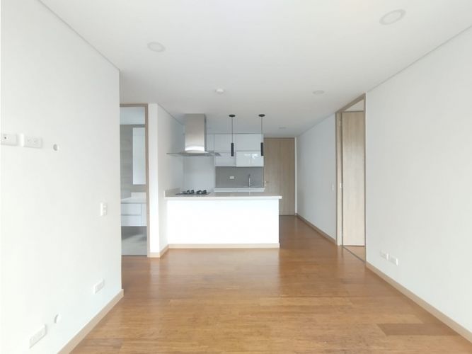 Apartamento de 2 alcobas en arriendo en El Diamante No. 2, Medellín, 74 m² · foto 2 de 13