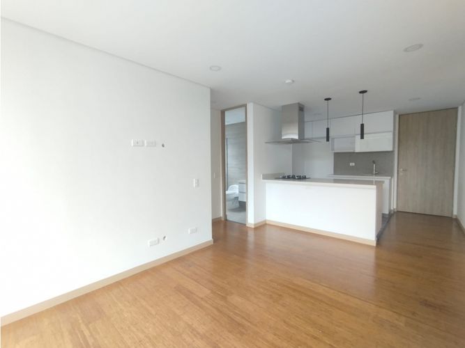 Apartamento de 2 alcobas en arriendo en El Diamante No. 2, Medellín, 74 m² · foto 3 de 13