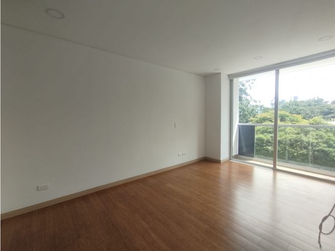 Apartamento de 2 alcobas en arriendo en El Diamante No. 2, Medellín, 74 m² · foto 8 de 13