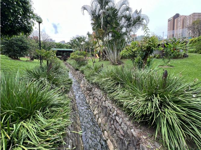 Apartamento de 4 alcobas en arriendo en El Poblado, Medellín, 130 m² · foto 15 de 24