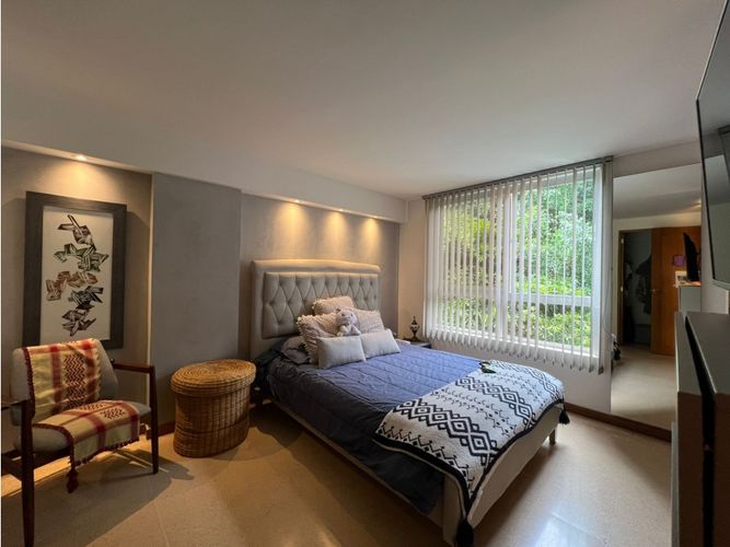 Apartamento de 4 alcobas en arriendo en El Poblado, Medellín, 130 m² · foto 16 de 24
