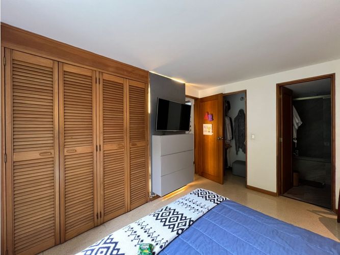 Apartamento de 4 alcobas en arriendo en El Poblado, Medellín, 130 m² · foto 23 de 24
