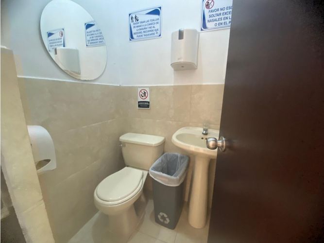 Oficina en arriendo en La Candelaria, Medellín, 509 m² · foto 6 de 24