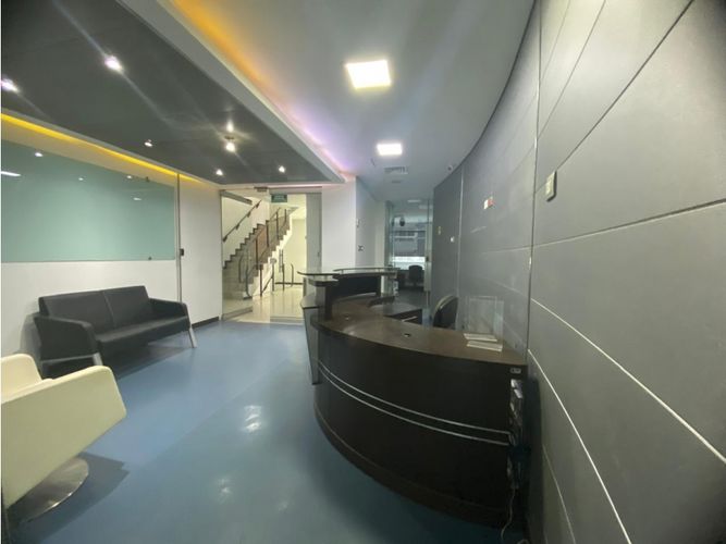 Oficina en arriendo en La Candelaria, Medellín, 509 m² · foto 13 de 24