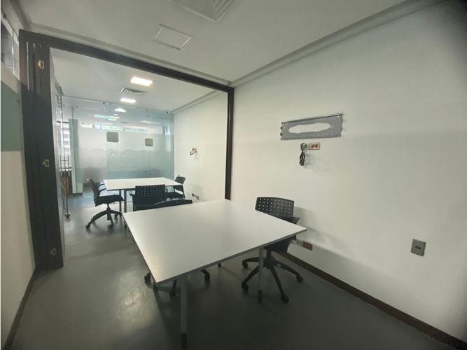 Oficina en arriendo en La Candelaria, Medellín, 509 m² · foto 15 de 24