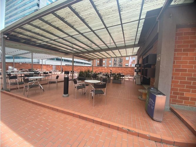 Oficina en arriendo en La Candelaria, Medellín, 509 m² · foto 18 de 24