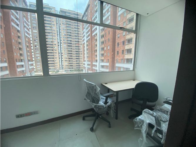 Oficina en arriendo en La Candelaria, Medellín, 509 m² · foto 19 de 24