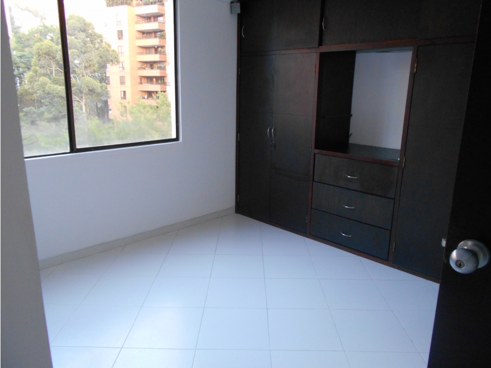 Apartamento en arriendo en Milla De Oro, Medellín · foto 9 de 21
