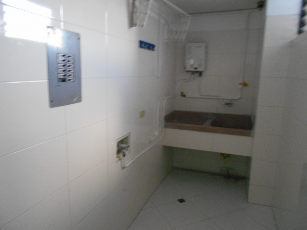 Apartamento en arriendo en Milla De Oro, Medellín · foto 19 de 21