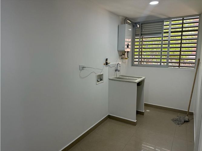 Apartamento en arriendo en Milla De Oro, Medellín · foto 10 de 22