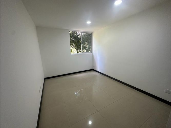 Apartamento en arriendo en Milla De Oro, Medellín · foto 13 de 22