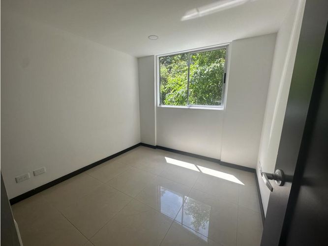 Apartamento en arriendo en Milla De Oro, Medellín · foto 14 de 22